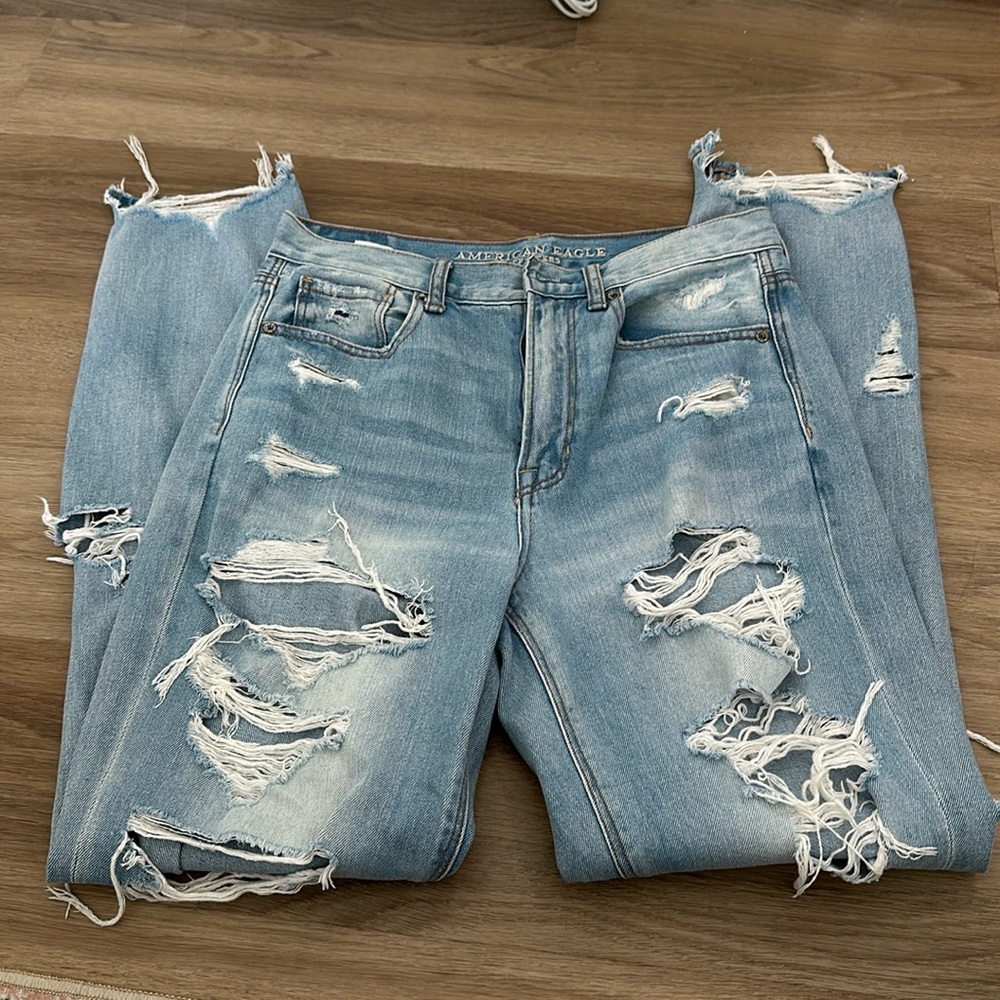 American Eagle Mom Jeans